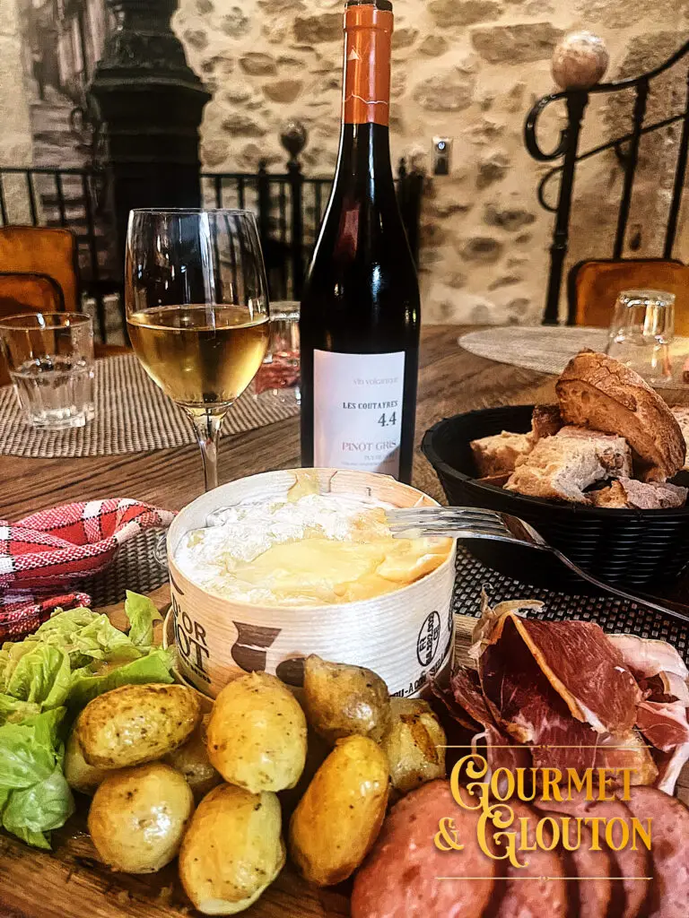 restaurant, stephane, Chaudesaigues, cuisine, Auvergnate, Mont, d'or, plats, canaille, Chaudesaigues, Chaudes-Aigues - Gourmet & Glouton