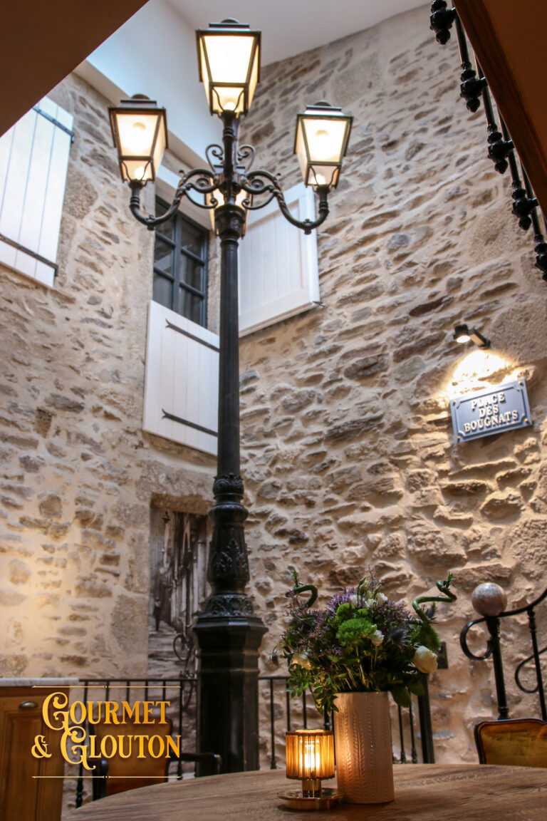 restaurant,place-bougnat, reverbere, cuisine, Auvergnate, plats, canaille, Chaudesaigues, Chaudes-Aigues - Gourmet & Glouton