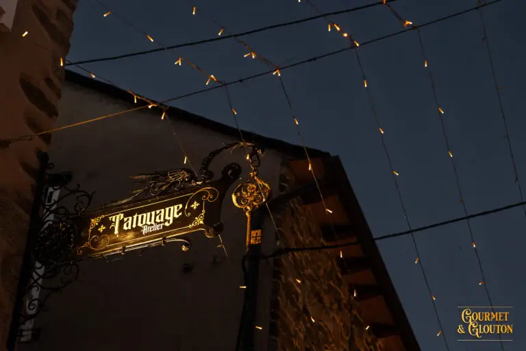 Restaurant Gourmet & Glouton à Chaudes-Aigues, graphicaderme, tatouage