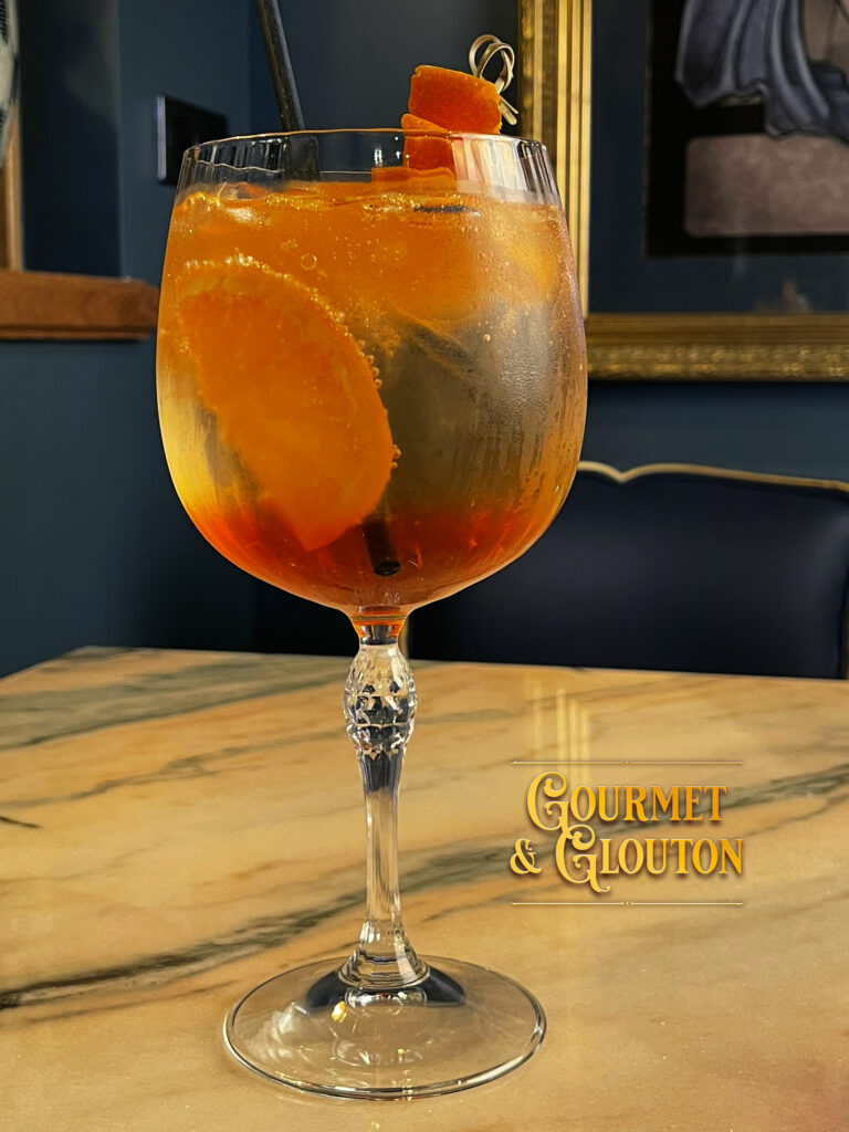 Restaurant, gastronomie, Auvergnate, plats, canaille, Chaudesaigues, Chaudes-Aigues - Gourmet & Glouton, soirée, concert, Le cocktail, Spritz