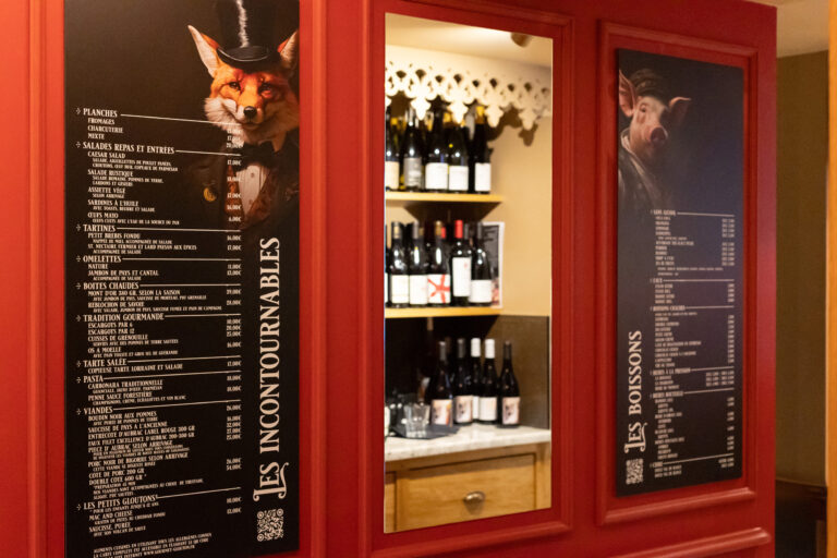Menu 'Les Incontournables' du restaurant Gourmet & Glouton affiché en salle