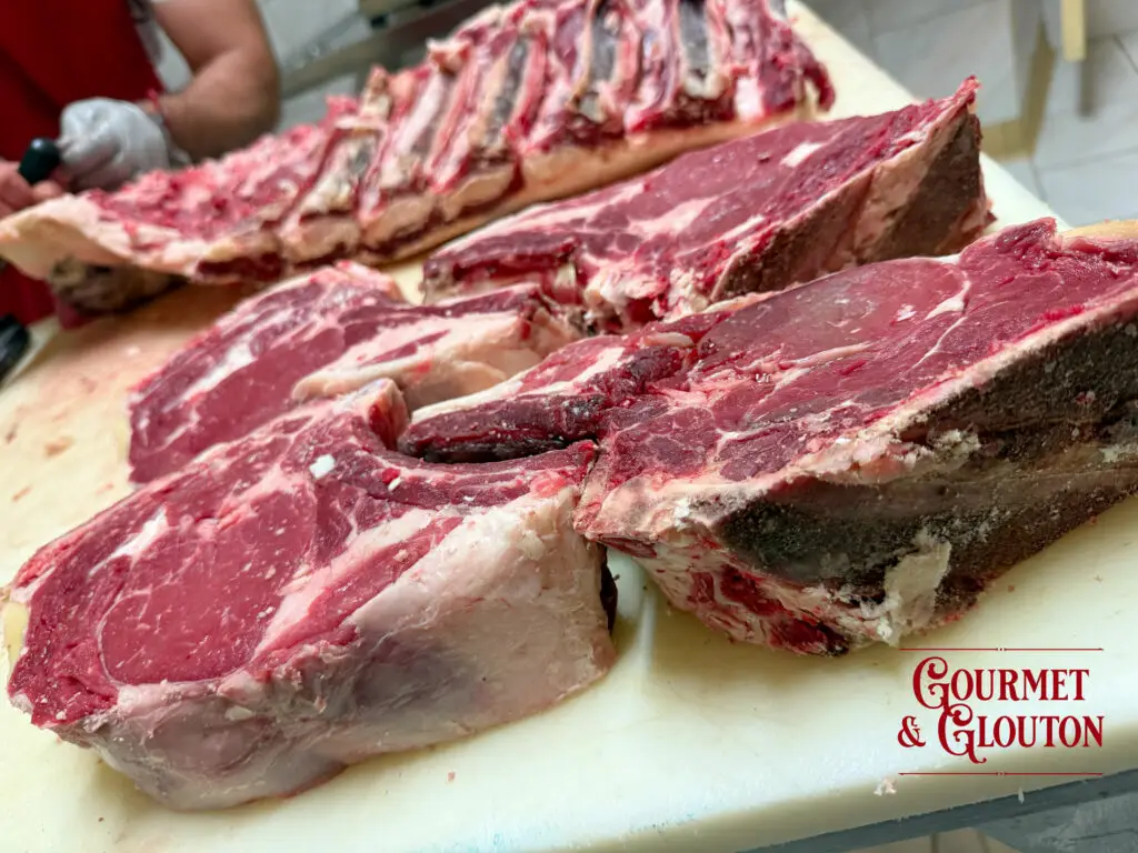 restaurant, gastronomie, Auvergnate, viande, Aubrac, plats, canaille, Chaudesaigues, Chaudes-Aigues - Gourmet & Glouton- restauration, viande maturée, viande locale