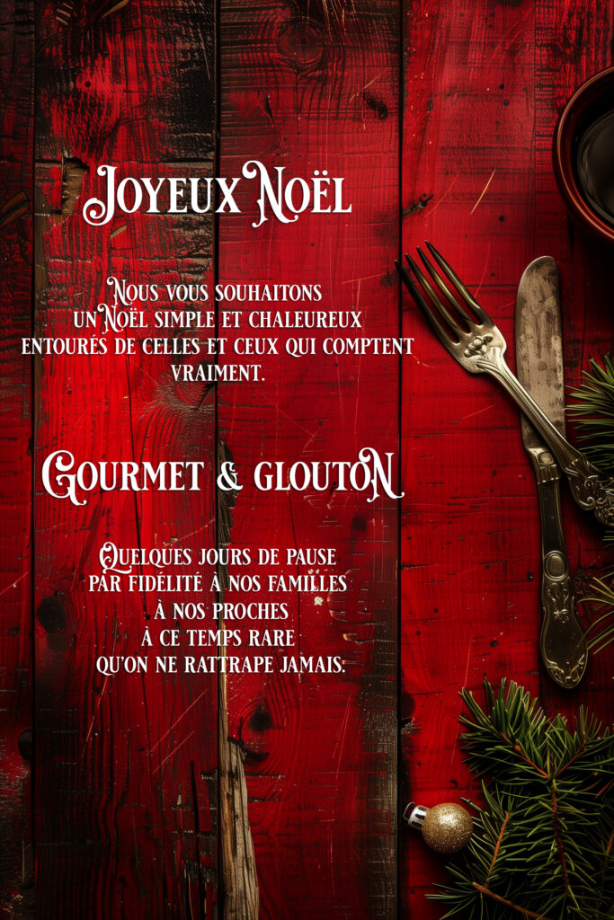 Message de Noël de Gourmet & Glouton sur une table de restaurant en bois rouge avec couverts anciens et décoration de Noël, à Chaudes-Aigues.